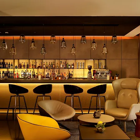Hotel Park Plaza London, Park Royal 4*