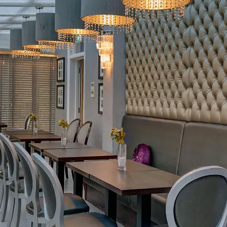 Western Chiswick Palace&suites 3*