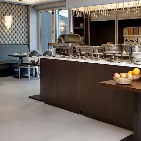 Western Chiswick Palace & Hotel London
