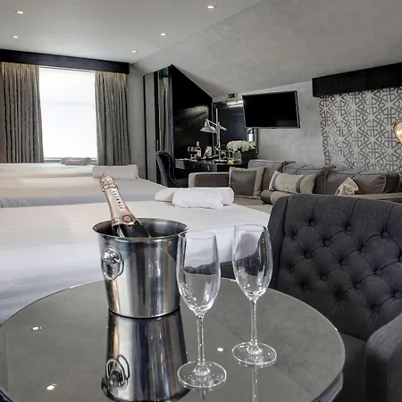 Western Chiswick Palace&suites