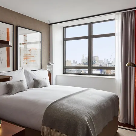 Indigo - - 1 Leicester Square, An Ihg 4* Londra