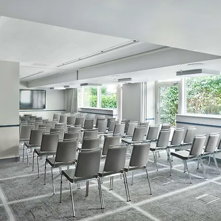 Hyatt Place London Heathrow Airport