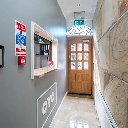 Apollo Kings Cross Hotel 3*