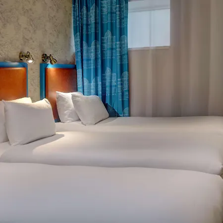 Western Queens Crystal Palace Hotel London