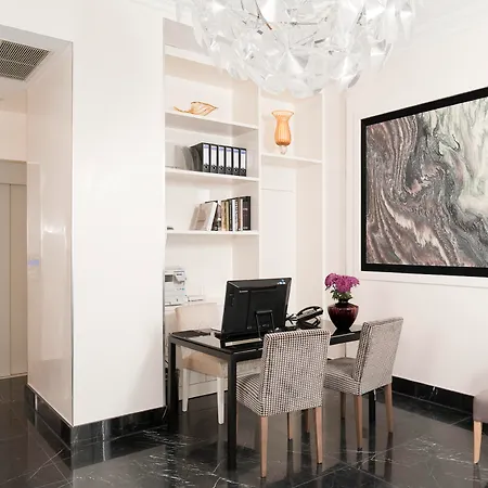Ashburn Court Aparthotel