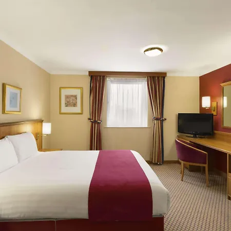 Hotel Savera South