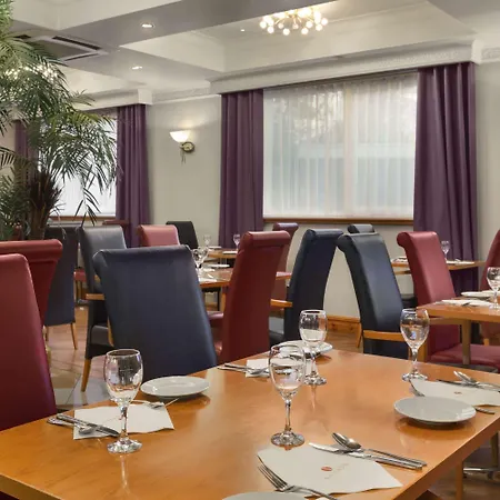 Hotel Savera South
