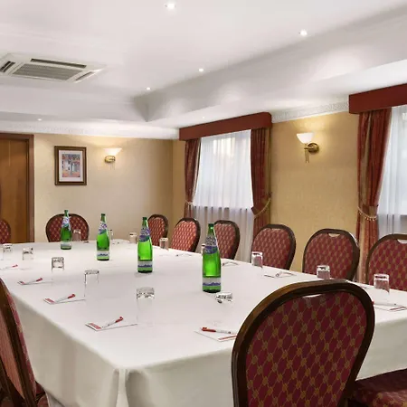 Hotel Savera South Ruislip