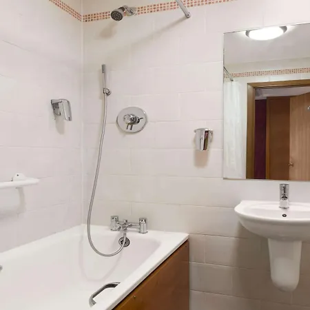 Hotel Savera South Ruislip