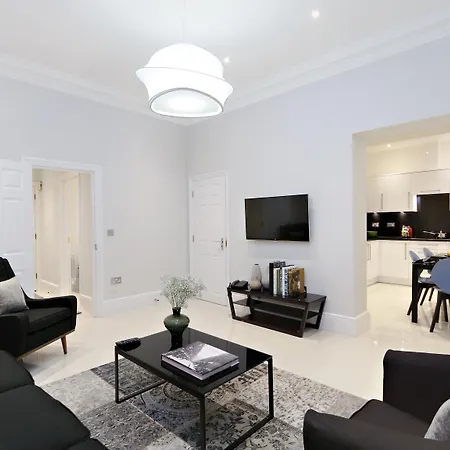 Queensgate Court Aparthotel