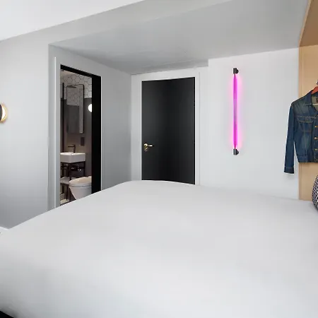 Assembly Leicester Square 3* Londyn