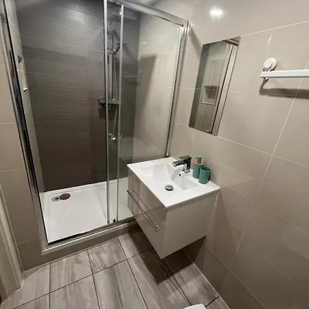 Clapham House Homestay London