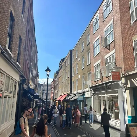Apartment Covent Garden Location! *