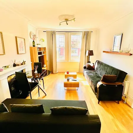 Covent Garden Location! Apartment