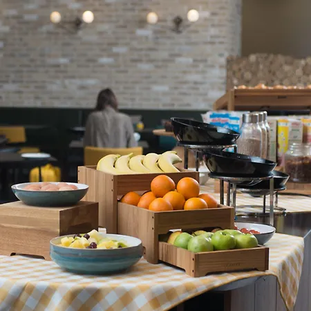 Staybridge London-vauxhall By Ihg Hotel 4*