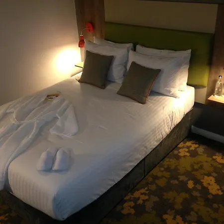 Epping Forest Hotel 3*