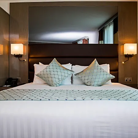 Otel Atrium Heathrow