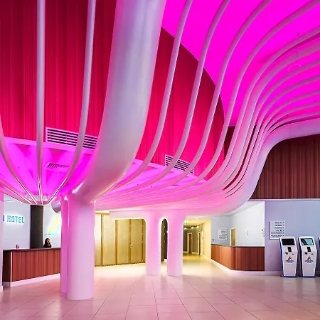 Atrium Heathrow Otel 4*