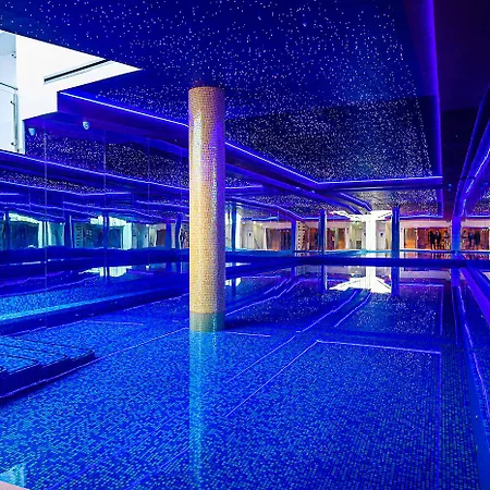 Otel Atrium Heathrow 4*
