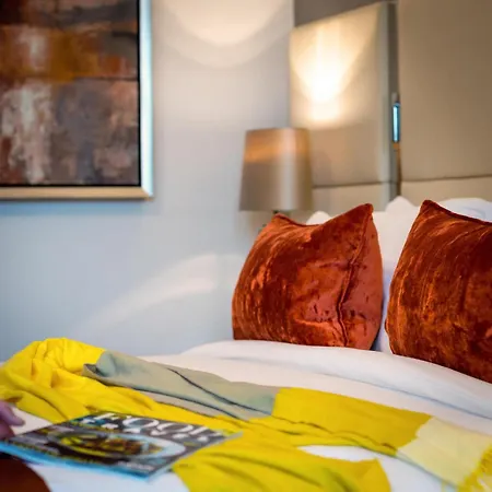 Hyatt Regency Embankment 4*