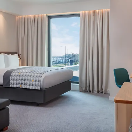 London Heathrow - Bath Road By Ihg