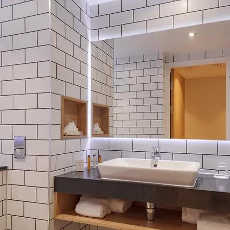 Hotel London Heathrow - Bath Road By Ihg 4*