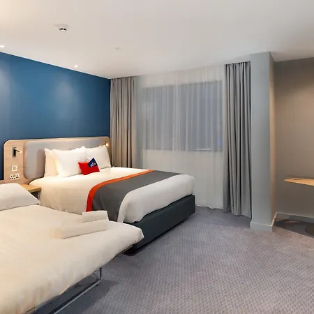 Express - London Heathrow T4 By Ihg Hillingdon