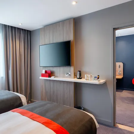 Express - London Heathrow T4 By Ihg Hillingdon