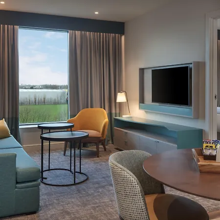 Staybridge London Heathrow - Bath Road, An Ihg Hotel 4*