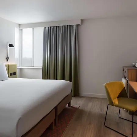 Hotel Hampton By Hilton Ealing London