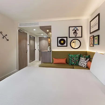 Hotel Hampton By Hilton Ealing