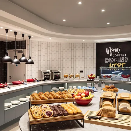 Hotel Hampton By Hilton Ealing 4*