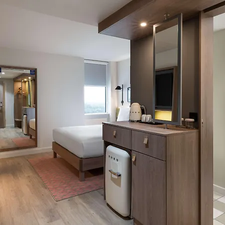 Hampton By Hilton Ealing Hotel