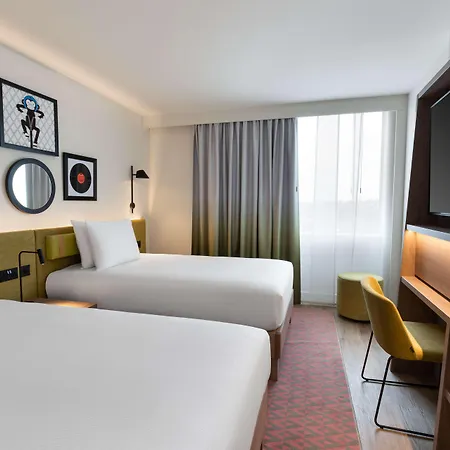 Hotel Hampton By Hilton Ealing 4*