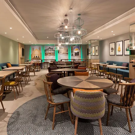 Hotel Hampton By Hilton Ealing 4*