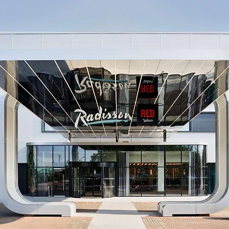 Ξενοδοχείο Radisson Red London Heathrow 4*
