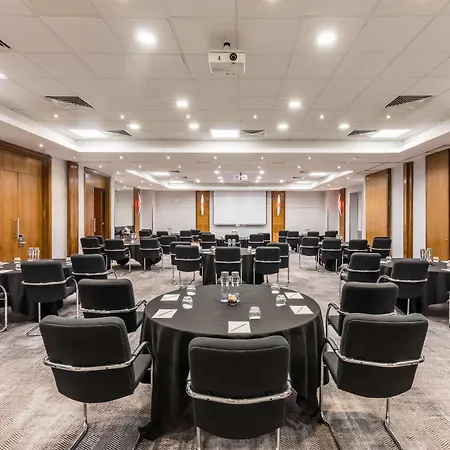 Radisson Red London Heathrow Ξενοδοχείο