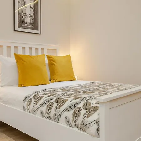 Guilford Street Apartment London