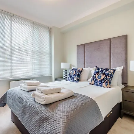 Apartment Hill Street Mayfair London