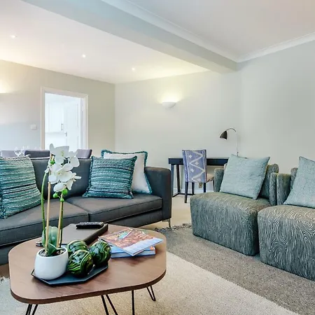 Hill Street Mayfair Apartment London