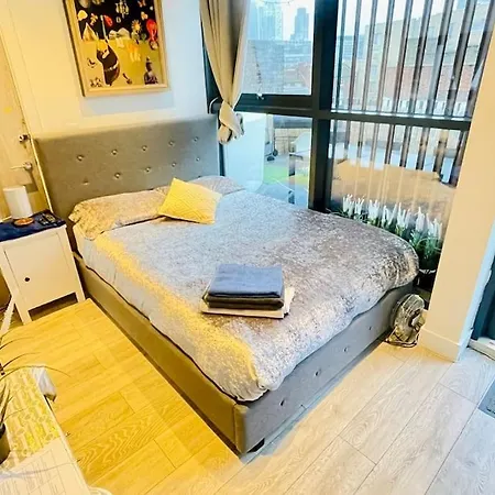 Brick Lane Living Quarters Apartment