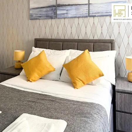 Weekly Or Monthly - Relocation & Business - 4 Guests - By Hofin Stays Short Lets & Serviced *