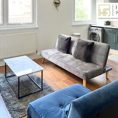 Weekly Or Monthly - Relocation & Business - 4 Guests - By Hofin Stays Short Lets & Serviced * London