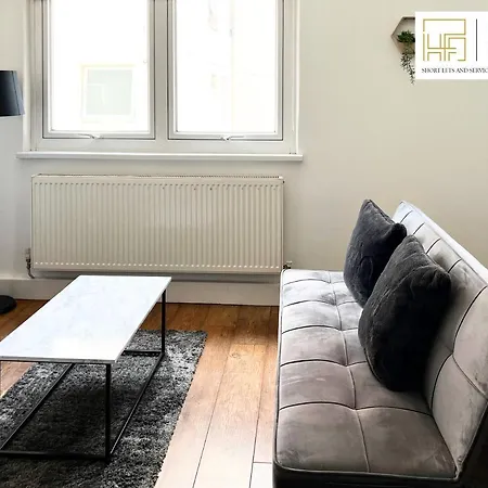 Apartment Weekly Or Monthly - Relocation & Business - 4 Guests - By Hofin Stays Short Lets & Serviced *