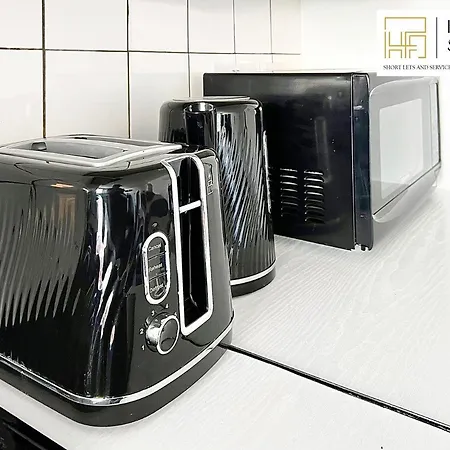 Weekly Or Monthly - Relocation & Business - 4 Guests - By Hofin Stays Short Lets & Serviced Apartment