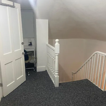 Apartamento Lovely Large Near Stratford *