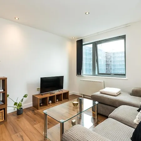 Fast Internet One Bedroom In Greater London, Id Required *