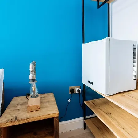 Luxury And Bright Bedrooms In Queens Park London