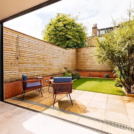 Homestay Luxury And Bright Bedrooms In Queens Park London