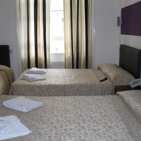 Notting Hill Gate Hotel